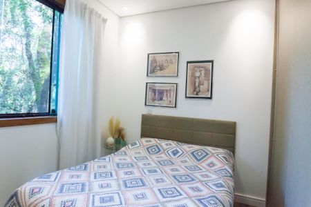Casa de condomínio à venda com 184m², 3 quartos e 4 vagasquarto 2