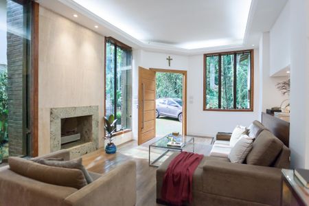 Casa de condomínio à venda com 184m², 3 quartos e 4 vagassala 