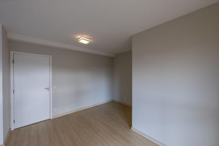 Sala de apartamento para alugar com 2 quartos, 61m² em Jardim Tupanci, Barueri