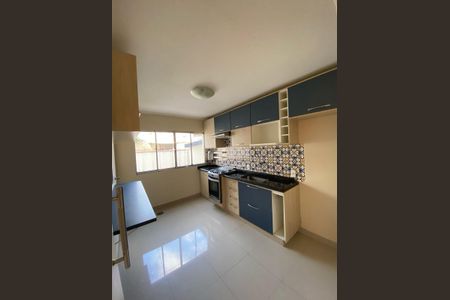 Cozinha  de apartamento para alugar com 2 quartos, 72m² em Vila São José, Taubaté
