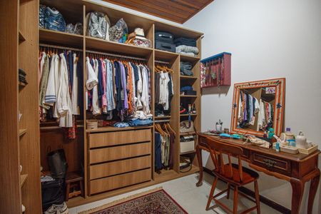 Casa à venda com 150m², 4 quartos e 1 vagaQuarto Suite Closet