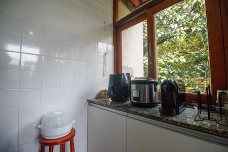 Casa à venda com 150m², 4 quartos e 1 vagaÁrea de Serviço