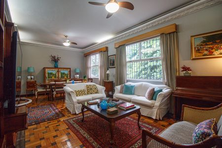 Sala de casa à venda com 4 quartos, 150m² em Tijuca, Rio de Janeiro