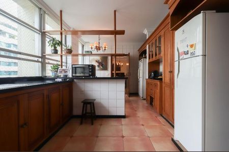 Apartamento à venda com 275m², 4 quartos e 3 vagasFoto 12