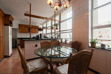 Apartamento à venda com 275m², 4 quartos e 3 vagasFoto 09