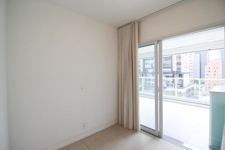 Apartamento à venda com 81m², 2 quartos e 2 vagasQuarto 