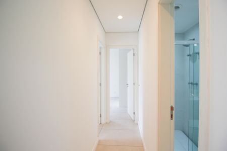 Apartamento à venda com 81m², 2 quartos e 2 vagasCorredor