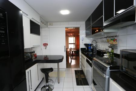 Apartamento à venda com 104m², 3 quartos e 6 vagascozinha