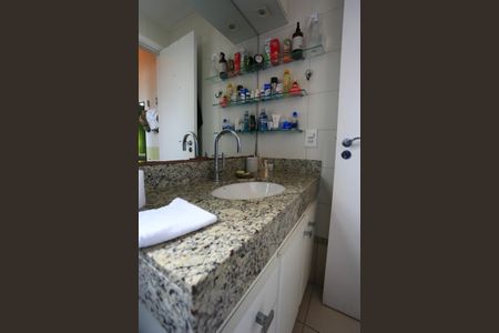 Apartamento à venda com 104m², 3 quartos e 6 vagasBanheiro da Suíte