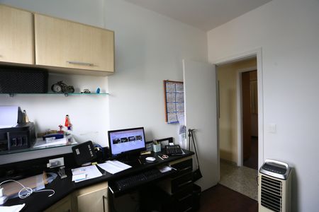 Apartamento à venda com 104m², 3 quartos e 6 vagasEscritório