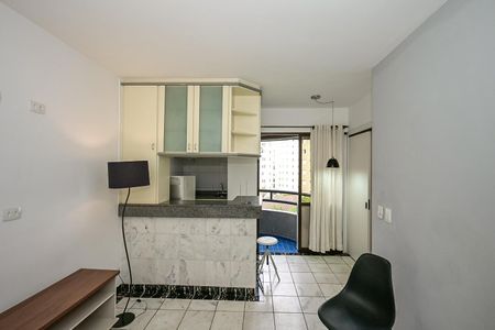 Sala de kitnet/studio para alugar com 1 quarto, 31m² em Vila Suzana, São Paulo