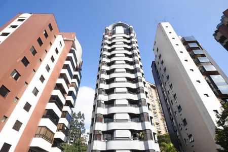 Apartamento para alugar com 31m², 1 quarto e 1 vaga Apartamento para alugar com 31m², 1 quarto e 1 vagaFachada