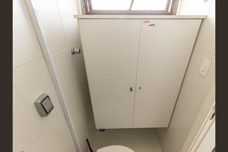 Apartamento à venda com 156m², 3 quartos e 3 vagas Apartamento à venda com 156m², 3 quartos e 3 vagasBanheiro de serviço