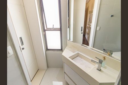 Apartamento à venda com 156m², 3 quartos e 3 vagas Apartamento à venda com 156m², 3 quartos e 3 vagasBanheiro da Suíte 3