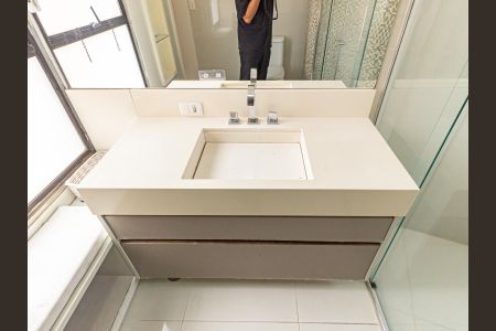 Apartamento à venda com 156m², 3 quartos e 3 vagas Apartamento à venda com 156m², 3 quartos e 3 vagasBanheiro da Suíte 1