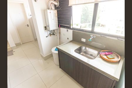 Apartamento à venda com 156m², 3 quartos e 3 vagas Apartamento à venda com 156m², 3 quartos e 3 vagasÁrea de Serviço