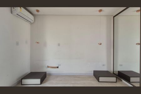 Apartamento à venda com 90m², 2 quartos e 2 vagas Apartamento à venda com 90m², 2 quartos e 2 vagasSuíte