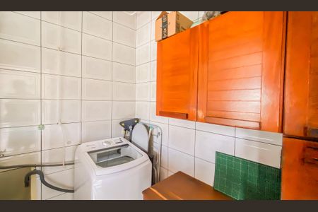 Casa à venda com 135m², 3 quartos e 2 vagas Casa à venda com 135m², 3 quartos e 2 vagasÁrea de Serviço