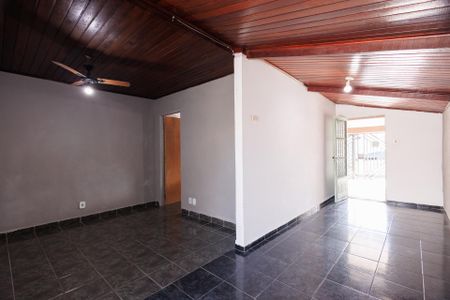 Sala de casa para alugar com 2 quartos, 100m² em Esplanada Santa Terezinha, Taubaté