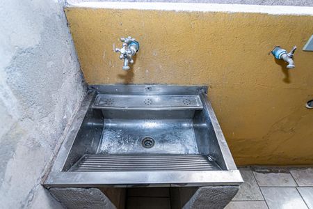 Casa para alugar com 30m², 1 quarto e sem vaga Casa para alugar com 30m², 1 quarto e sem vagaÁrea de serviço e quintal