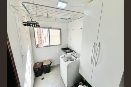 Apartamento à venda com 80m², 3 quartos e 1 vagaÁrea de Serviço