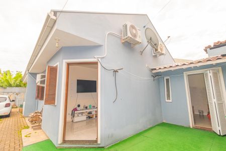 Casa de condomínio à venda com 42m², 2 quartos e 1 vagaFachada