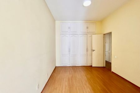 Apartamento à venda com 120m², 3 quartos e 1 vagaSUITE