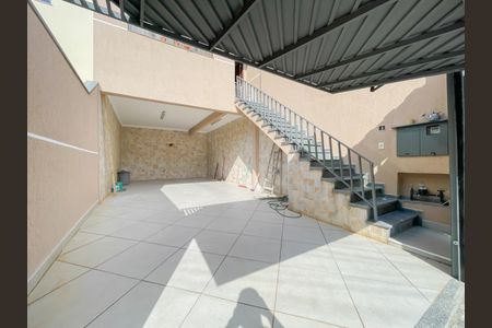 Casa à venda com 188m², 3 quartos e 3 vagasGaragem