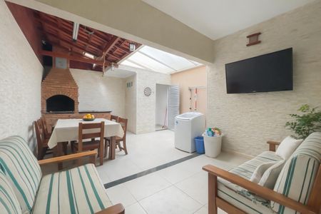Casa à venda com 188m², 3 quartos e 3 vagasChurrasqueira