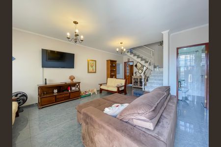 Casa à venda com 188m², 3 quartos e 3 vagasSala