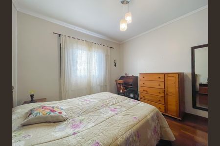 Casa à venda com 188m², 3 quartos e 3 vagasSuíte