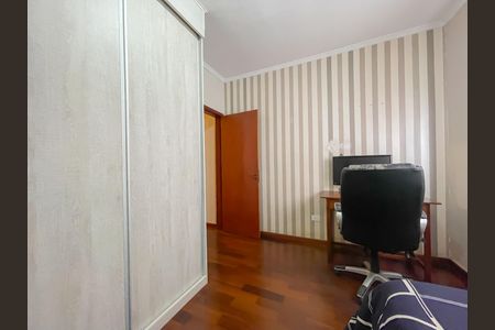 Casa à venda com 188m², 3 quartos e 3 vagasQuarto 2