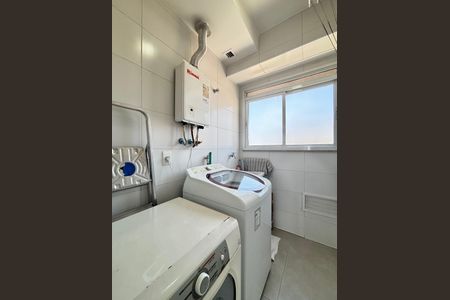 Apartamento à venda com 98m², 3 quartos e 2 vagas Apartamento à venda com 98m², 3 quartos e 2 vagasÁrea de Serviço