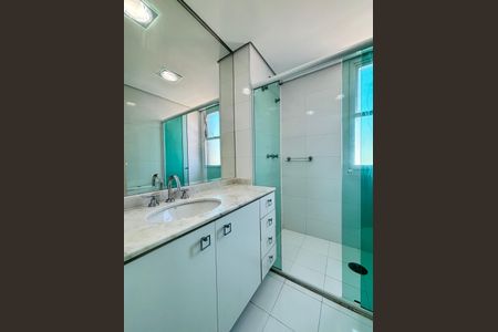 Apartamento à venda com 98m², 3 quartos e 2 vagas Apartamento à venda com 98m², 3 quartos e 2 vagasBanheiro da Suíte