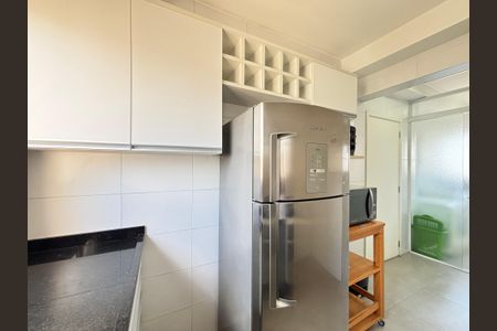 Apartamento à venda com 98m², 3 quartos e 2 vagas Apartamento à venda com 98m², 3 quartos e 2 vagasCozinha