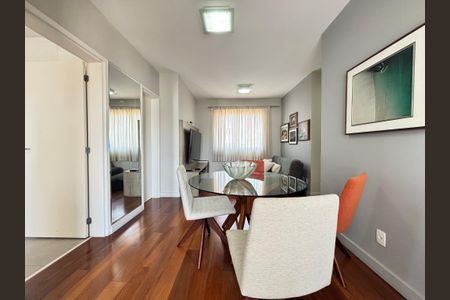Apartamento à venda com 98m², 3 quartos e 2 vagas Apartamento à venda com 98m², 3 quartos e 2 vagasSala