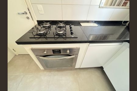 Apartamento à venda com 98m², 3 quartos e 2 vagas Apartamento à venda com 98m², 3 quartos e 2 vagasCozinha