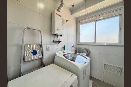 Apartamento à venda com 98m², 3 quartos e 2 vagas Apartamento à venda com 98m², 3 quartos e 2 vagasÁrea de Serviço