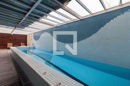 Apartamento à venda com 98m², 3 quartos e 2 vagas Apartamento à venda com 98m², 3 quartos e 2 vagasÁrea comum - Piscina