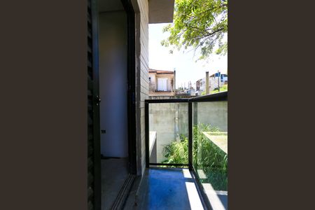 Casa de condomínio à venda com 175m², 3 quartos e 4 vagas Casa de condomínio à venda com 175m², 3 quartos e 4 vagassacada