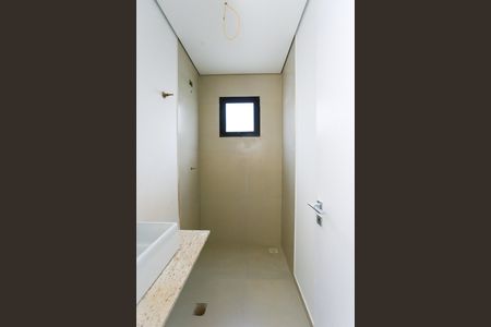 Casa de condomínio à venda com 175m², 3 quartos e 4 vagas Casa de condomínio à venda com 175m², 3 quartos e 4 vagasBanheiro da Suíte