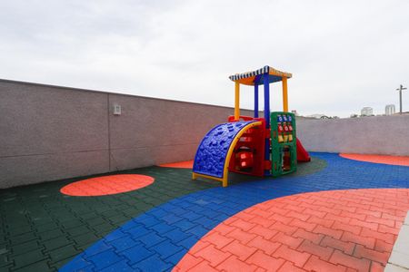 Apartamento para alugar com 38m², 2 quartos e 1 vaga Apartamento para alugar com 38m², 2 quartos e 1 vagaÁrea comum - Playground