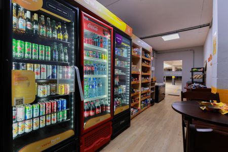 Apartamento para alugar com 38m², 2 quartos e 1 vaga Apartamento para alugar com 38m², 2 quartos e 1 vagaÁrea comum - Mini-mercado