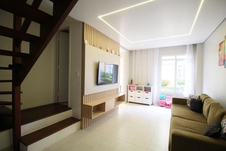 Casa de condomínio à venda com 144m², 3 quartos e 4 vagasSala