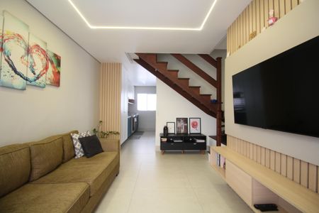 Sala de casa de condomínio à venda com 3 quartos, 144m² em Jardim Maria Duarte, São Paulo