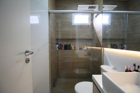 Casa de condomínio à venda com 144m², 3 quartos e 4 vagasBanheiro 1