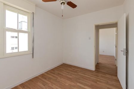 Quarto 1 de apartamento à venda com 2 quartos, 66m² em Santo Antônio, Porto Alegre