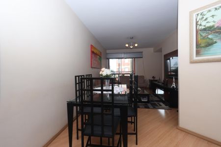 Apartamento à venda com 70m², 3 quartos e 2 vagasSala