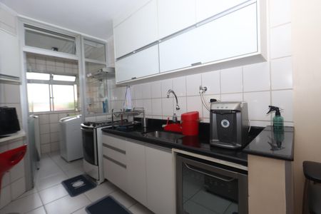 Apartamento à venda com 70m², 3 quartos e 2 vagasCozinha