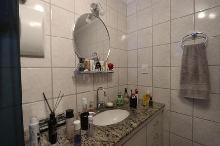 Apartamento à venda com 70m², 3 quartos e 2 vagasBanheiro